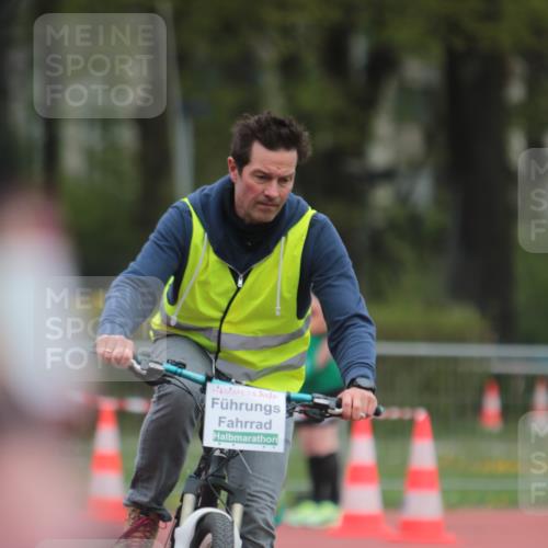 13.04.2025 - Hammer Lauf A. Gomolzig http://msf.ph/oto/7663786 13.04.2025 11:37:37 Ziel 4, 11 meine-sportfotos.de