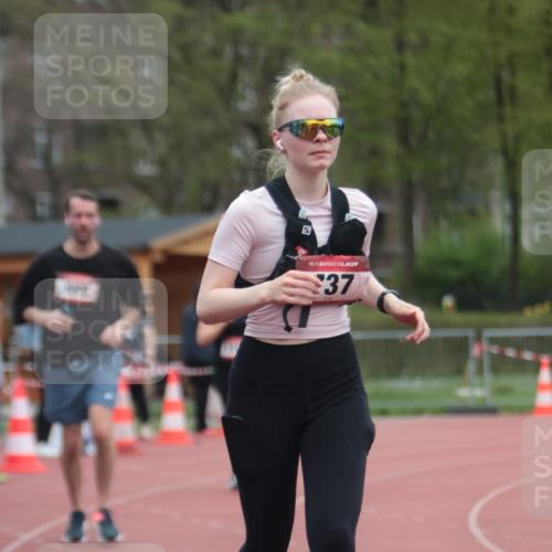 13.04.2025 - Hammer Lauf A. Gomolzig http://msf.ph/oto/7663814 13.04.2025 11:37:51 Ziel 20, 21, 737, 1310, 1376 meine-sportfotos.de