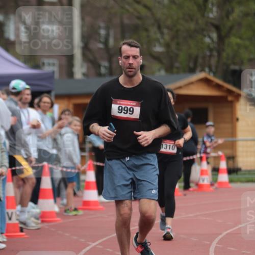 13.04.2025 - Hammer Lauf A. Gomolzig http://msf.ph/oto/7663820 13.04.2025 11:37:52 Ziel 20, 21, 737, 1310 meine-sportfotos.de