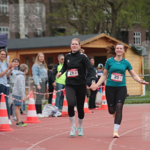13.04.2025 - Hammer Lauf A. Gomolzig http://msf.ph/oto/7663829 13.04.2025 11:37:57 Ziel 20, 21, 1310 meine-sportfotos.de