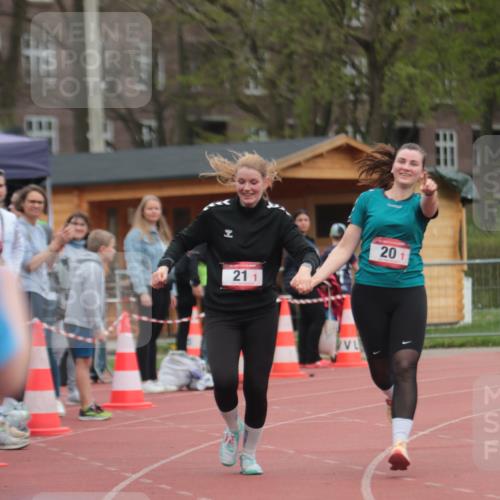 13.04.2025 - Hammer Lauf A. Gomolzig http://msf.ph/oto/7663833 13.04.2025 11:37:58 Ziel 20, 21 meine-sportfotos.de