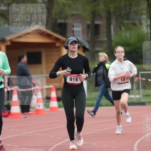 13.04.2025 - Hammer Lauf A. Gomolzig http://msf.ph/oto/7663838 13.04.2025 11:38:17 Ziel 18, 662, 916 meine-sportfotos.de