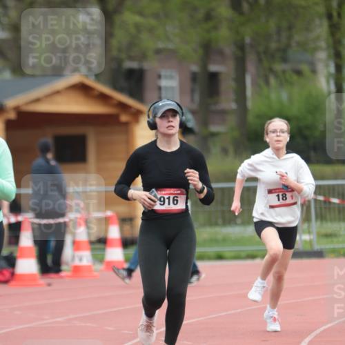 13.04.2025 - Hammer Lauf A. Gomolzig http://msf.ph/oto/7663840 13.04.2025 11:38:17 Ziel 18, 662, 916 meine-sportfotos.de