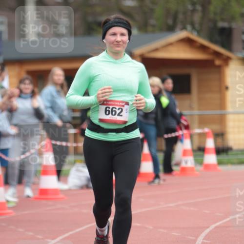 13.04.2025 - Hammer Lauf A. Gomolzig http://msf.ph/oto/7663843 13.04.2025 11:38:18 Ziel 18, 662, 916 meine-sportfotos.de