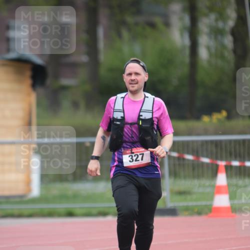 13.04.2025 - Hammer Lauf A. Gomolzig http://msf.ph/oto/7663853 13.04.2025 11:38:37 Ziel 160, 271, 327 meine-sportfotos.de