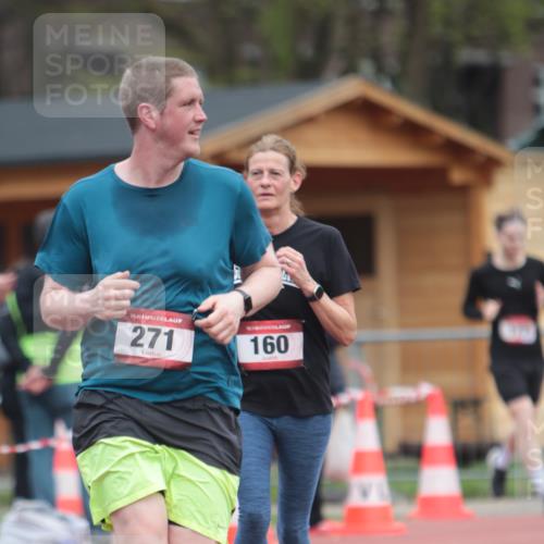 13.04.2025 - Hammer Lauf A. Gomolzig http://msf.ph/oto/7663854 13.04.2025 11:38:38 Ziel 160, 271, 327 meine-sportfotos.de