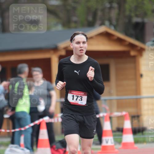 13.04.2025 - Hammer Lauf A. Gomolzig http://msf.ph/oto/7663870 13.04.2025 11:38:45 Ziel 160, 173, 193 meine-sportfotos.de