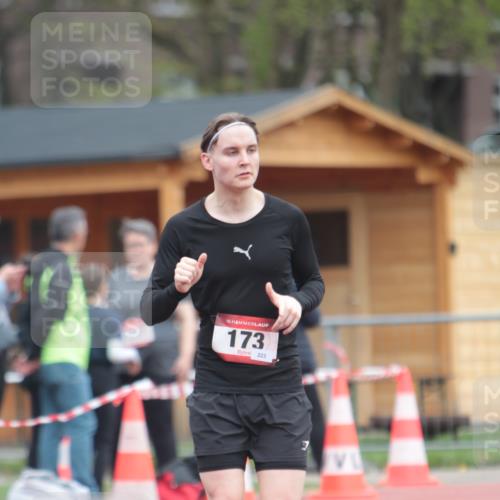 13.04.2025 - Hammer Lauf A. Gomolzig http://msf.ph/oto/7663872 13.04.2025 11:38:46 Ziel 173, 193 meine-sportfotos.de