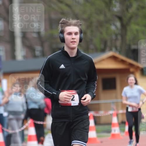 13.04.2025 - Hammer Lauf A. Gomolzig http://msf.ph/oto/7663882 13.04.2025 11:39:00 Ziel 5, 172 meine-sportfotos.de