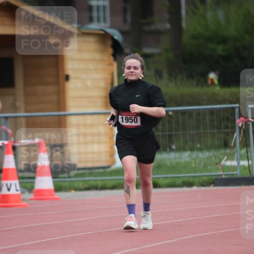 13.04.2025 - Hammer Lauf A. Gomolzig http://msf.ph/oto/7663899 13.04.2025 11:39:12 Ziel 454, 1702, 1950 meine-sportfotos.de