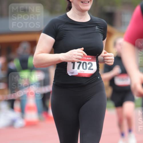 13.04.2025 - Hammer Lauf A. Gomolzig http://msf.ph/oto/7663901 13.04.2025 11:39:14 Ziel 454, 1702, 1950 meine-sportfotos.de
