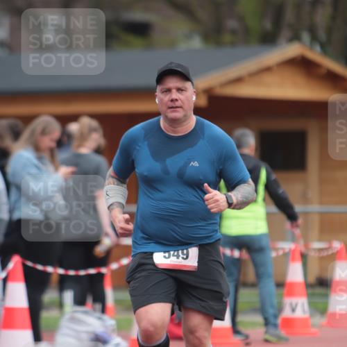 13.04.2025 - Hammer Lauf A. Gomolzig http://msf.ph/oto/7663932 13.04.2025 11:39:48 Ziel  meine-sportfotos.de