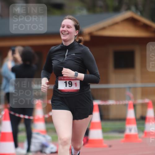 13.04.2025 - Hammer Lauf A. Gomolzig http://msf.ph/oto/7663955 13.04.2025 11:40:23 Ziel 19 meine-sportfotos.de