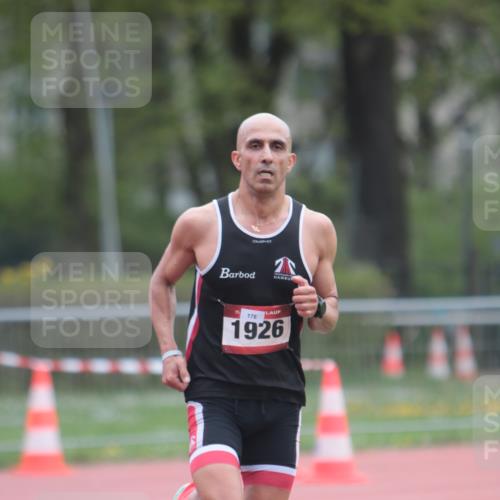 13.04.2025 - Hammer Lauf A. Gomolzig http://msf.ph/oto/7664017 13.04.2025 11:44:07 Ziel 1926 meine-sportfotos.de