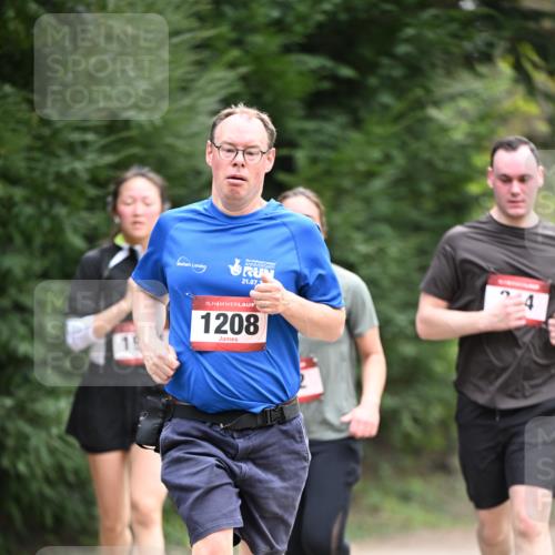 13.04.2025 - Hammer Lauf Dr. Thomas Lammeyer http://msf.ph/oto/7664038 13.04.2025 11:33:09 Laufen 19, 21, 072, 15, 1208 meine-sportfotos.de