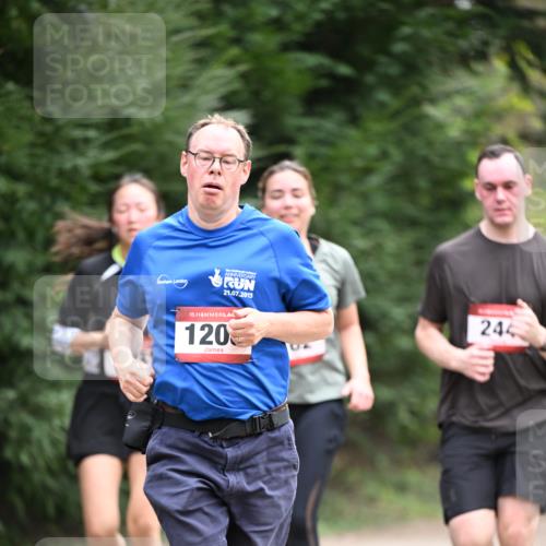 13.04.2025 - Hammer Lauf Dr. Thomas Lammeyer http://msf.ph/oto/7664041 13.04.2025 11:33:09 Laufen 21, 07, 2013, 244, 15, 120 meine-sportfotos.de