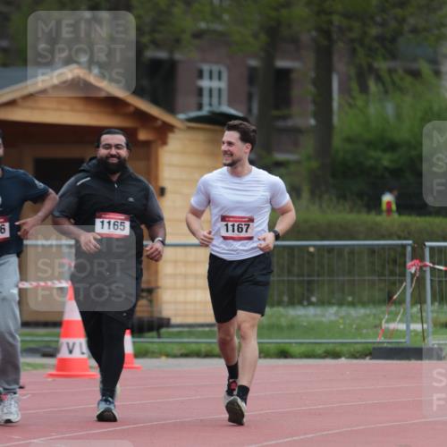 13.04.2025 - Hammer Lauf A. Gomolzig http://msf.ph/oto/7664049 13.04.2025 11:45:52 Ziel 1165, 1166, 1167 meine-sportfotos.de