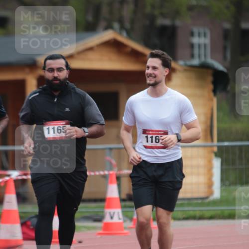 13.04.2025 - Hammer Lauf A. Gomolzig http://msf.ph/oto/7664054 13.04.2025 11:45:54 Ziel 1165, 1166, 1167 meine-sportfotos.de