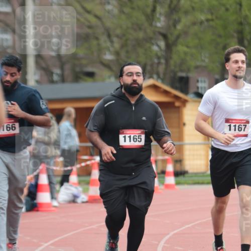 13.04.2025 - Hammer Lauf A. Gomolzig http://msf.ph/oto/7664059 13.04.2025 11:45:57 Ziel 1165, 1166, 1167 meine-sportfotos.de