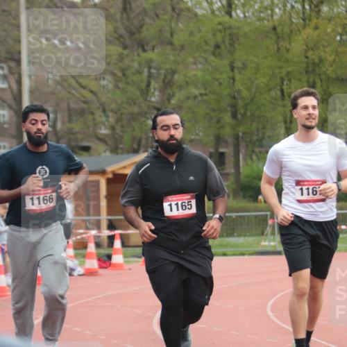 13.04.2025 - Hammer Lauf A. Gomolzig http://msf.ph/oto/7664061 13.04.2025 11:45:58 Ziel 1165, 1166, 1167 meine-sportfotos.de