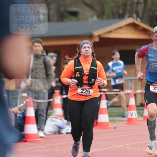 13.04.2025 - Hammer Lauf A. Gomolzig http://msf.ph/oto/7664085 13.04.2025 11:47:01 Ziel 229, 312, 493 meine-sportfotos.de