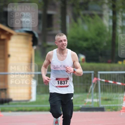 13.04.2025 - Hammer Lauf A. Gomolzig http://msf.ph/oto/7664136 13.04.2025 11:49:26 Ziel 1837 meine-sportfotos.de