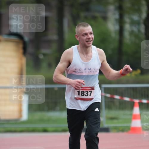 13.04.2025 - Hammer Lauf A. Gomolzig http://msf.ph/oto/7664142 13.04.2025 11:49:27 Ziel 1837 meine-sportfotos.de