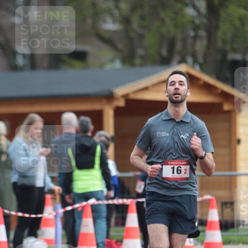 13.04.2025 - Hammer Lauf A. Gomolzig http://msf.ph/oto/7664152 13.04.2025 11:49:46 Ziel 13, 16 meine-sportfotos.de