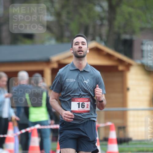 13.04.2025 - Hammer Lauf A. Gomolzig http://msf.ph/oto/7664154 13.04.2025 11:49:47 Ziel 13, 16 meine-sportfotos.de