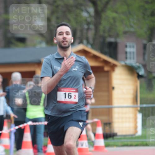 13.04.2025 - Hammer Lauf A. Gomolzig http://msf.ph/oto/7664156 13.04.2025 11:49:48 Ziel 13, 16 meine-sportfotos.de