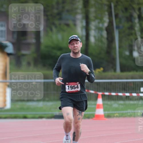 13.04.2025 - Hammer Lauf A. Gomolzig http://msf.ph/oto/7664190 13.04.2025 11:50:37 Ziel 112, 1954 meine-sportfotos.de