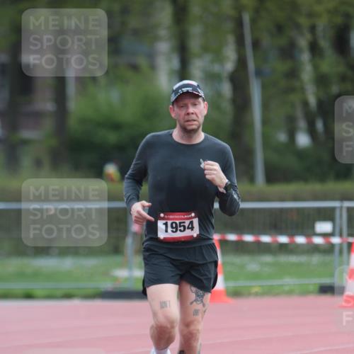 13.04.2025 - Hammer Lauf A. Gomolzig http://msf.ph/oto/7664192 13.04.2025 11:50:38 Ziel 112, 1954 meine-sportfotos.de