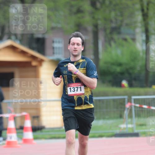 13.04.2025 - Hammer Lauf A. Gomolzig http://msf.ph/oto/7664206 13.04.2025 11:50:51 Ziel 1184, 1371 meine-sportfotos.de