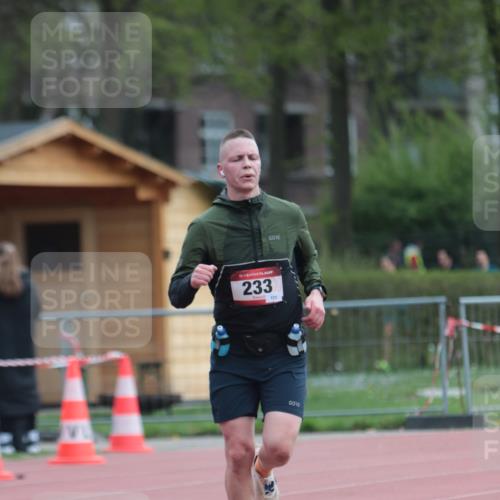 13.04.2025 - Hammer Lauf A. Gomolzig http://msf.ph/oto/7664209 13.04.2025 11:51:16 Ziel 233 meine-sportfotos.de