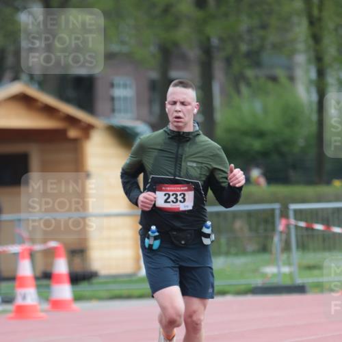 13.04.2025 - Hammer Lauf A. Gomolzig http://msf.ph/oto/7664211 13.04.2025 11:51:16 Ziel 233 meine-sportfotos.de