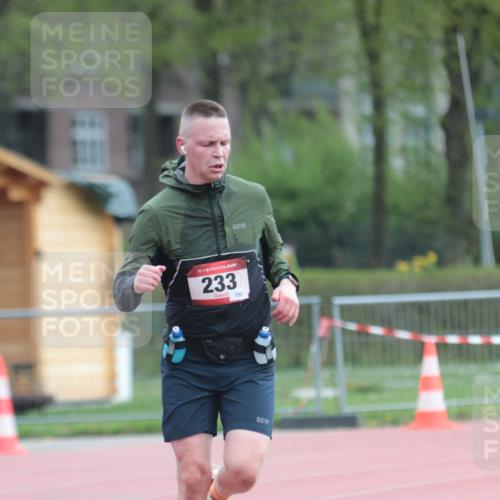 13.04.2025 - Hammer Lauf A. Gomolzig http://msf.ph/oto/7664213 13.04.2025 11:51:17 Ziel 233 meine-sportfotos.de