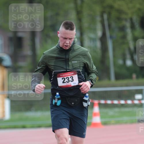 13.04.2025 - Hammer Lauf A. Gomolzig http://msf.ph/oto/7664217 13.04.2025 11:51:17 Ziel 233 meine-sportfotos.de