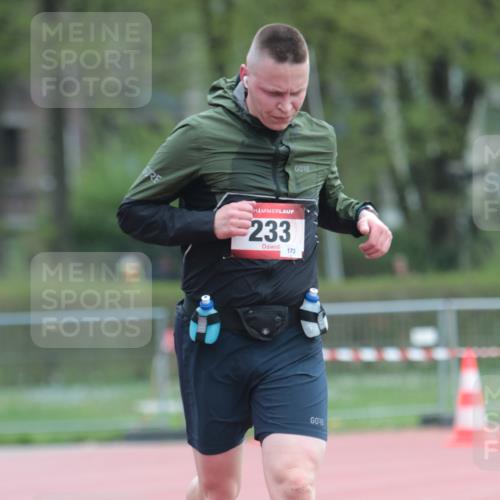 13.04.2025 - Hammer Lauf A. Gomolzig http://msf.ph/oto/7664219 13.04.2025 11:51:17 Ziel 233 meine-sportfotos.de