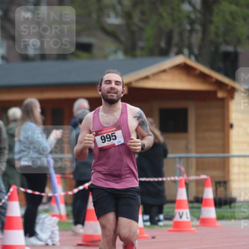 13.04.2025 - Hammer Lauf A. Gomolzig http://msf.ph/oto/7664221 13.04.2025 11:51:27 Ziel 995, 1940 meine-sportfotos.de