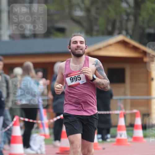 13.04.2025 - Hammer Lauf A. Gomolzig http://msf.ph/oto/7664225 13.04.2025 11:51:28 Ziel 221, 532, 995, 1940, 1989 meine-sportfotos.de