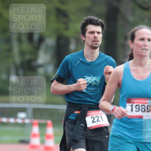 13.04.2025 - Hammer Lauf A. Gomolzig http://msf.ph/oto/7664244 13.04.2025 11:51:37 Ziel 221, 532, 579, 1989 meine-sportfotos.de