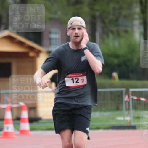 13.04.2025 - Hammer Lauf A. Gomolzig http://msf.ph/oto/7664276 13.04.2025 11:52:16 Ziel 12, 17 meine-sportfotos.de