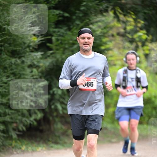 13.04.2025 - Hammer Lauf Dr. Thomas Lammeyer http://msf.ph/oto/7664293 13.04.2025 11:34:03 Laufen 232, 66 meine-sportfotos.de