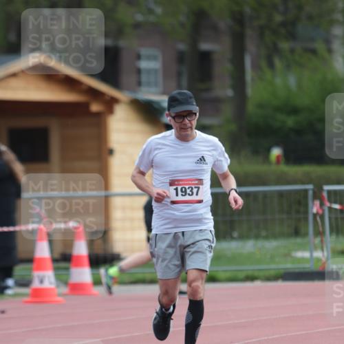 13.04.2025 - Hammer Lauf A. Gomolzig http://msf.ph/oto/7664370 13.04.2025 11:54:21 Ziel 1937 meine-sportfotos.de