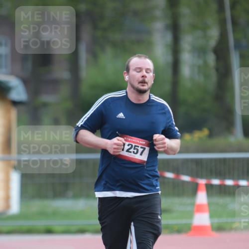 13.04.2025 - Hammer Lauf A. Gomolzig http://msf.ph/oto/7664406 13.04.2025 11:55:00 Ziel 14, 1257 meine-sportfotos.de