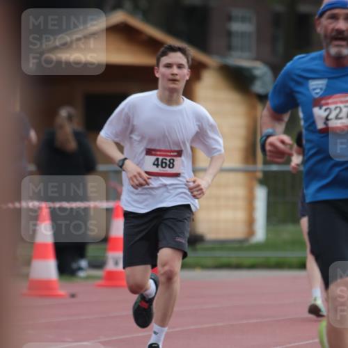 13.04.2025 - Hammer Lauf A. Gomolzig http://msf.ph/oto/7664440 13.04.2025 11:55:26 Ziel 2, 227, 468, 874 meine-sportfotos.de