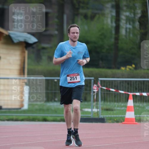 13.04.2025 - Hammer Lauf A. Gomolzig http://msf.ph/oto/7664495 13.04.2025 11:56:34 Ziel 251 meine-sportfotos.de