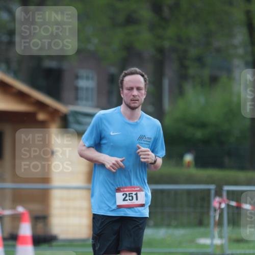 13.04.2025 - Hammer Lauf A. Gomolzig http://msf.ph/oto/7664501 13.04.2025 11:56:36 Ziel 251 meine-sportfotos.de