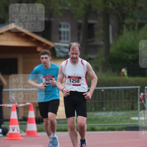 13.04.2025 - Hammer Lauf A. Gomolzig http://msf.ph/oto/7664503 13.04.2025 11:57:04 Ziel 929, 1258 meine-sportfotos.de
