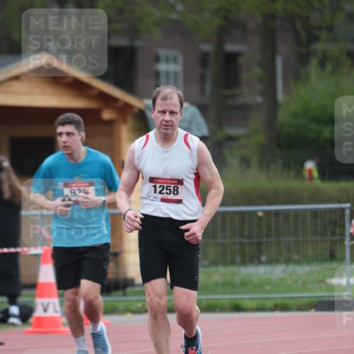 13.04.2025 - Hammer Lauf A. Gomolzig http://msf.ph/oto/7664506 13.04.2025 11:57:05 Ziel 929, 1258 meine-sportfotos.de